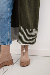 Cardigan with pockets IT - 48 / – Khaki цвет / color | Lexline Fashion