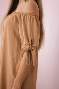 Dress tied on the sleeves 3320 / – Light || Camel цвет / color | Lexline Fashion