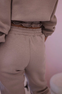 Insulated set with a short sweatshirt 69416 / – Dark || beige цвет / color | Lexline Fashion