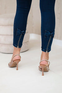 Jeans with a bow 3653 / – Jeans || Dark цвет / color | Lexline Fashion