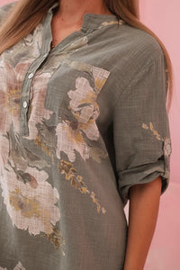 Loose - fitting women's cotton shirt with a floral pattern IT84 / – Pink цвет / color | Lexline Fashion