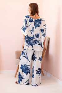 Oversized women's set made of viscose with a floral pattern ART24107 / – Blue cornflower цвет / color | Lexline Fashion