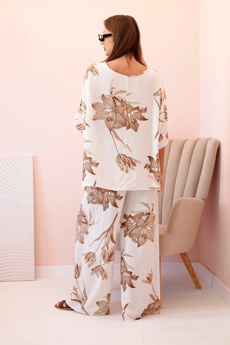Oversized women's set made of viscose with a floral pattern ART24107 / – Camel цвет / color | Lexline Fashion