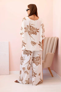Oversized women's set made of viscose with a floral pattern ART24107 / – Camel цвет / color | Lexline Fashion