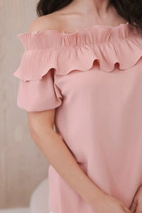 Spanish blouse with a decorative frill IT - 28 / – Powder цвет / color | Lexline Fashion