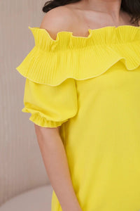 Spanish blouse with a decorative frill IT - 28 / – Yellow цвет / color | Lexline Fashion