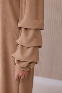 Spanish dress with decorative sleeves IT - 19 / – Camel цвет / color | Lexline Fashion