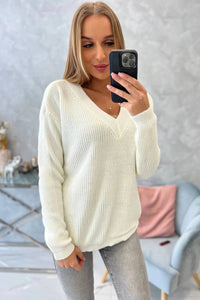 Sweater with V neckline 2019 - 11 / – Ecru цвет / color | Lexline Fashion
