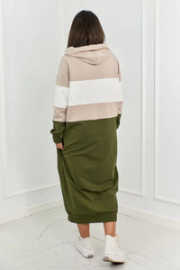 Tricolor dress with hood 9574 / – Khaki цвет / color | Lexline Fashion
