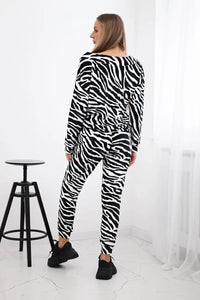 Velour set of Sweatshirt and Pants 9406 / – Black || White цвет / color | Lexline Fashion