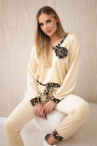 Velour set with a decorative brooch ART9130 / – Light || Beige цвет / color | Lexline Fashion