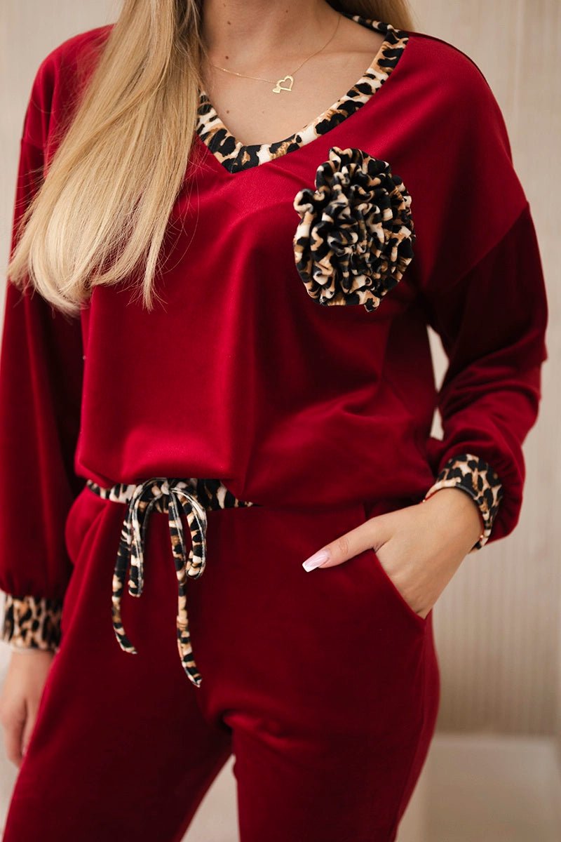 Velour set with a decorative brooch ART9130 / – Maroon цвет / color | Lexline Fashion