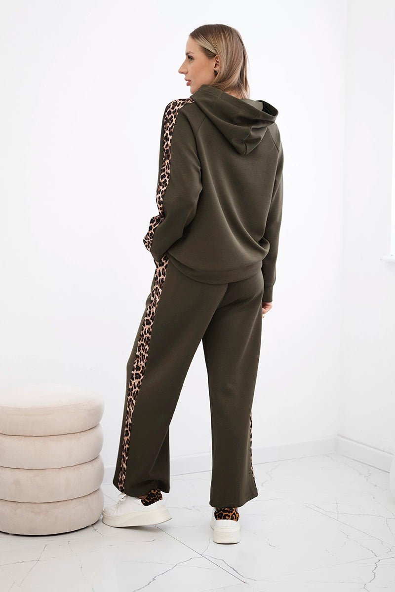 Viscose set with leopard stripes 7115 / – Khaki цвет / color | Lexline Fashion