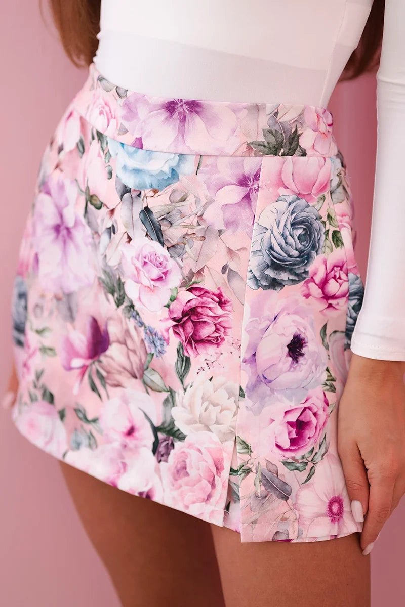 Women's skirt - shorts with flowers ART22716 / – Powder цвет / color | Lexline Fashion
