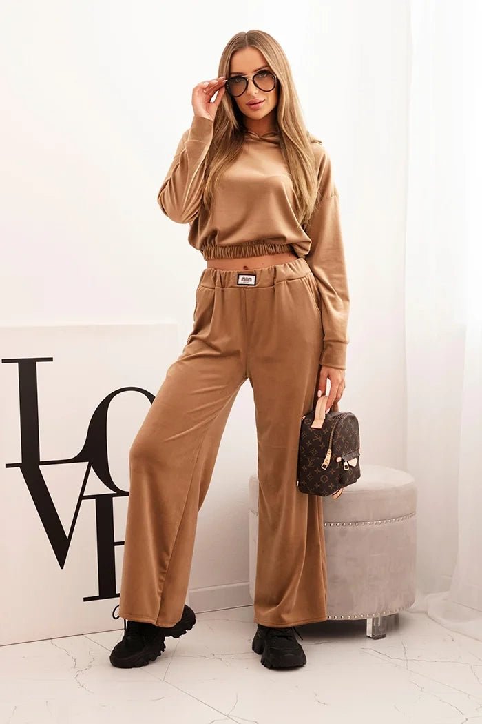 Women's velour tracksuit with wide legs and a hoodie ART0169 / – Beige цвет / color | Lexline Fashion