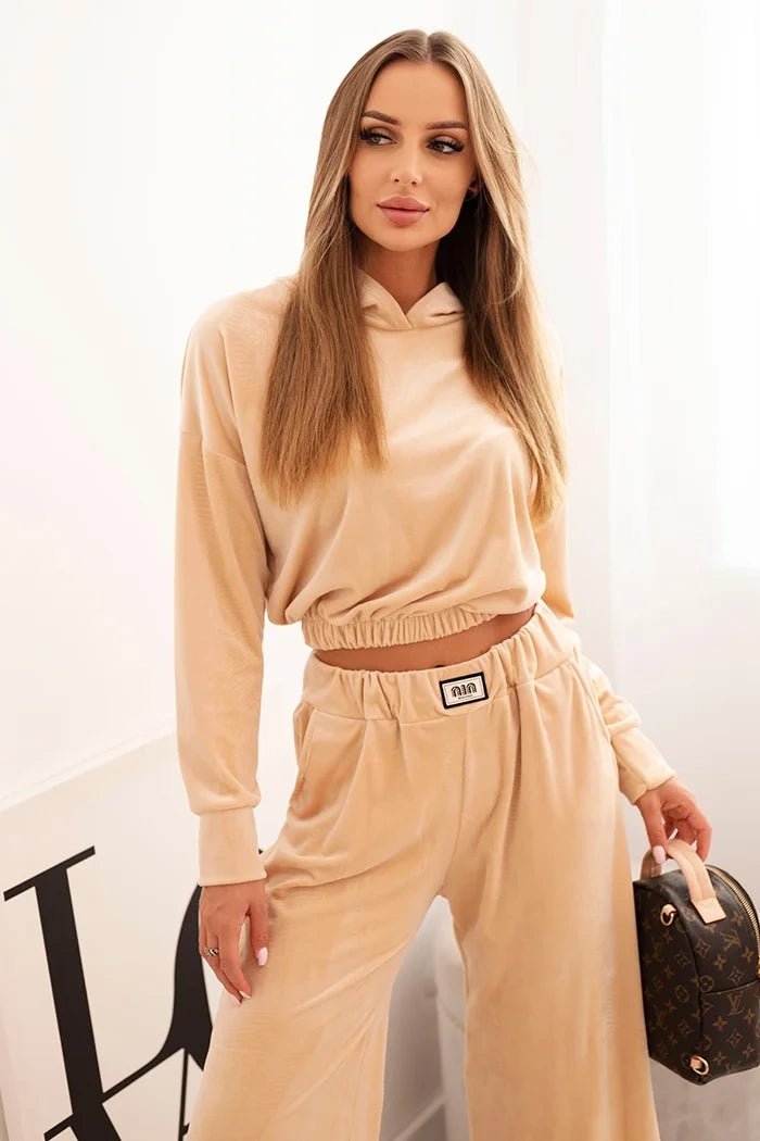 Women's velour tracksuit with wide legs and a hoodie ART0169 / – Beige цвет / color | Lexline Fashion